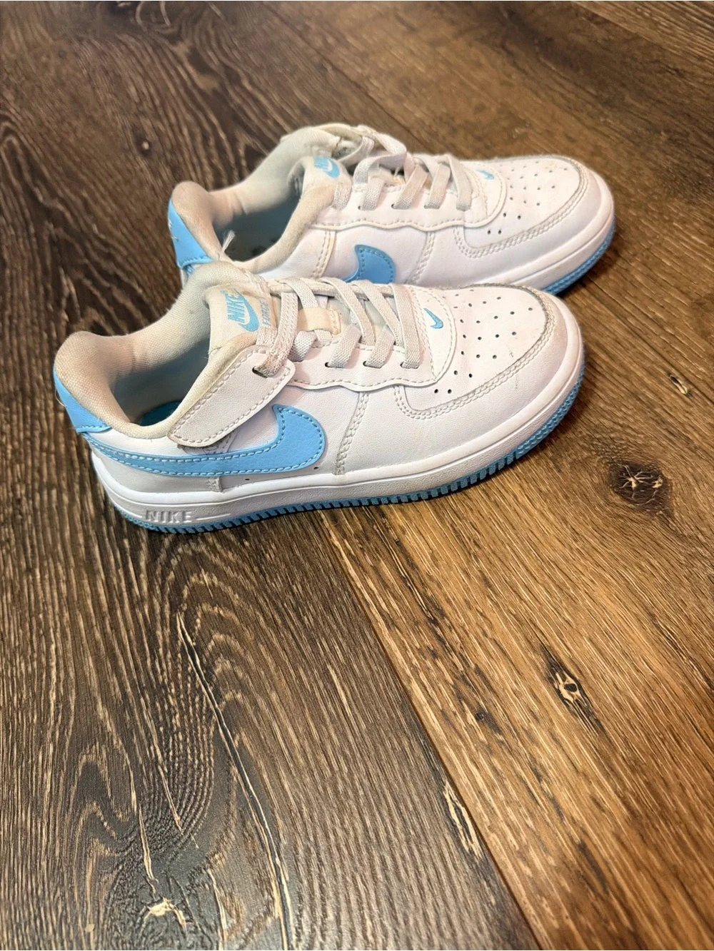 Nike White and Light Blue Kids Low-Top Sneakers